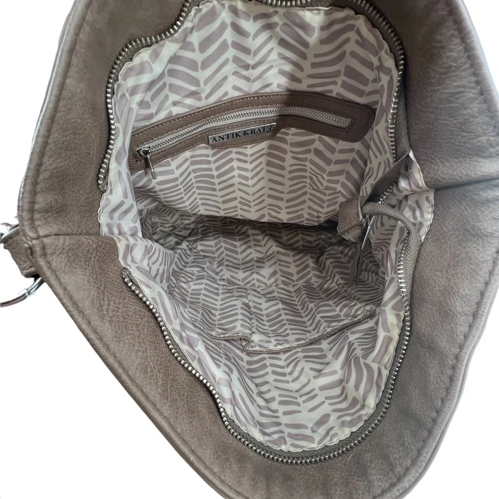 Antik Kraft Tan Leather Zipper Top Hobo Bag Purse Women's